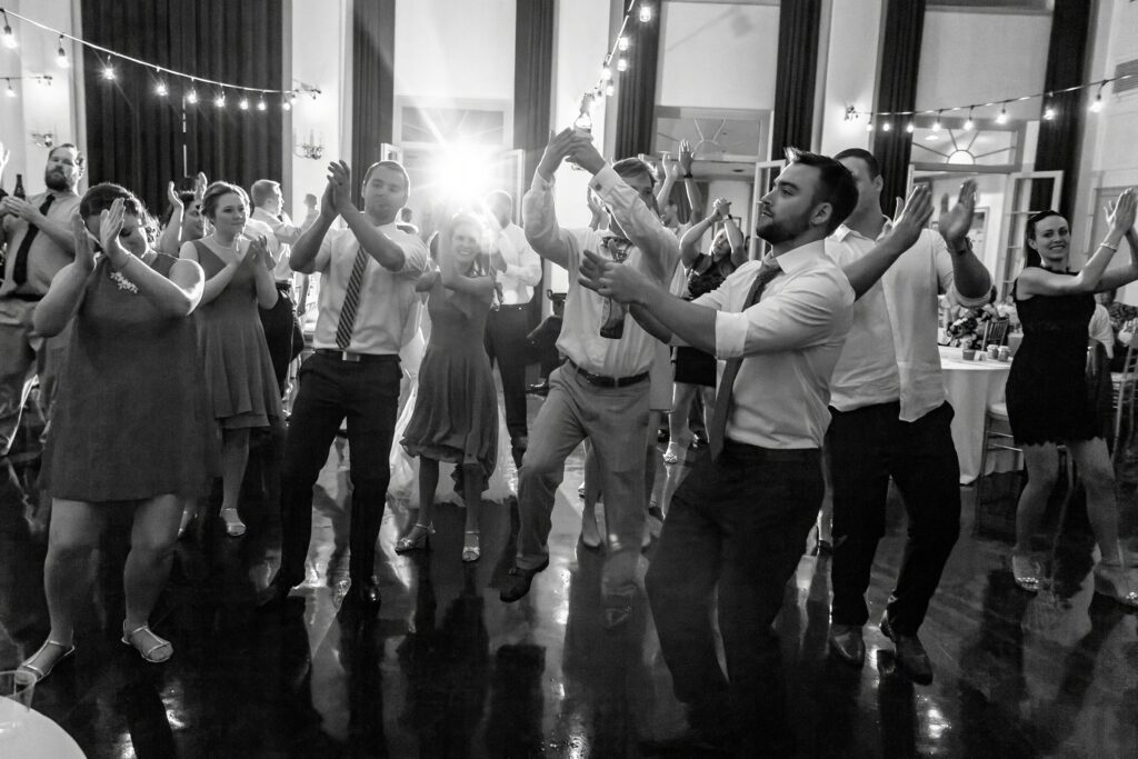 Middleburg Community Center, Virginia, wedding dancing