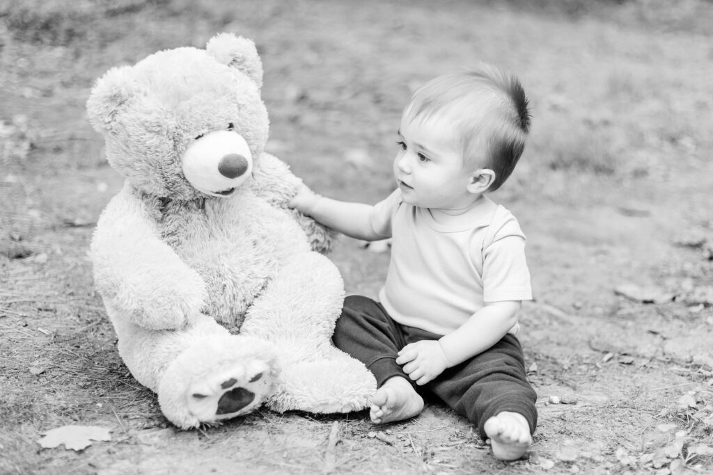 charlottesville, one-year-old, toddler photography, teddy bear