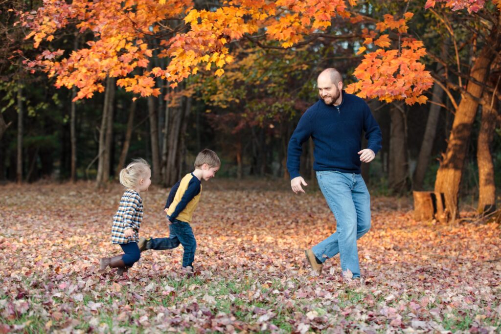family photography, autumn colors, fall leaves, virginia