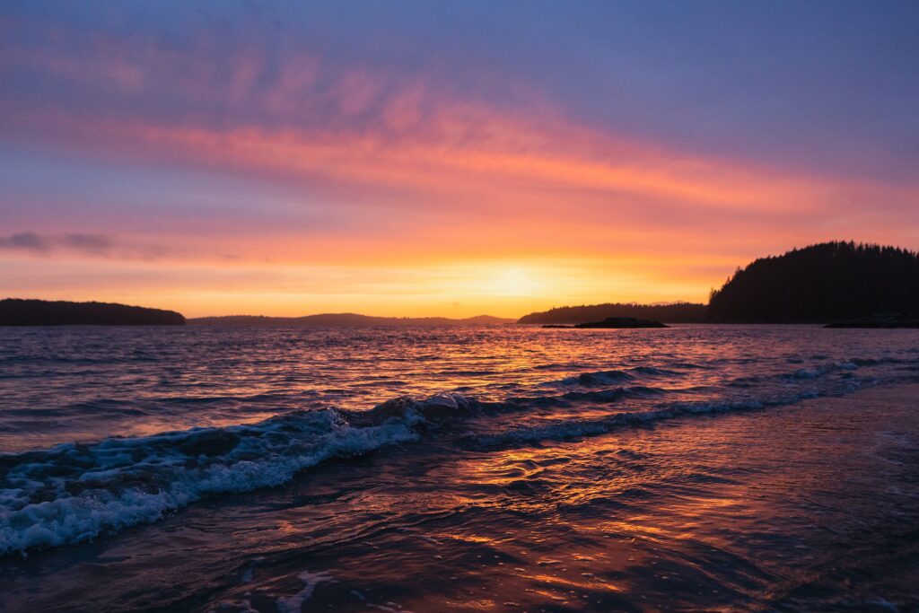 Vancouver Island, British Columbia, Pacific Ocean, Tofino, Tonquin Beach, Canadian beach, sunset